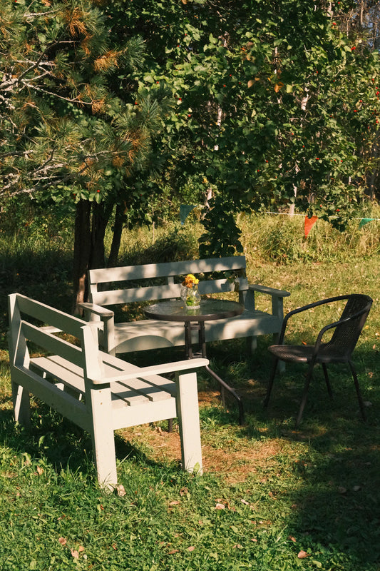 Hnědé markýzy pro příjemný stín na zahradě