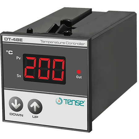Vysoká přesnost regulátor teploty pro montáž do panelu ON - OFF až 600ºC
