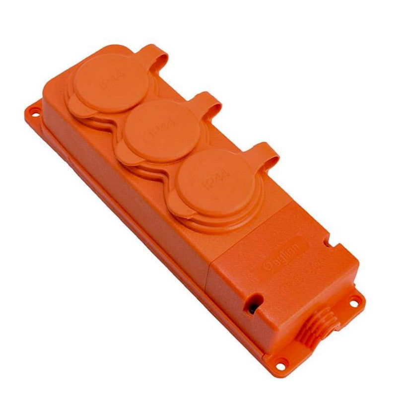 3x zásuvka, francouzský typ E, trojitá "gumová" oranžová zásuvka s víkem hermetický IP44 250V, 16A, 2P+Z, 3KMP-E-O, Bylion