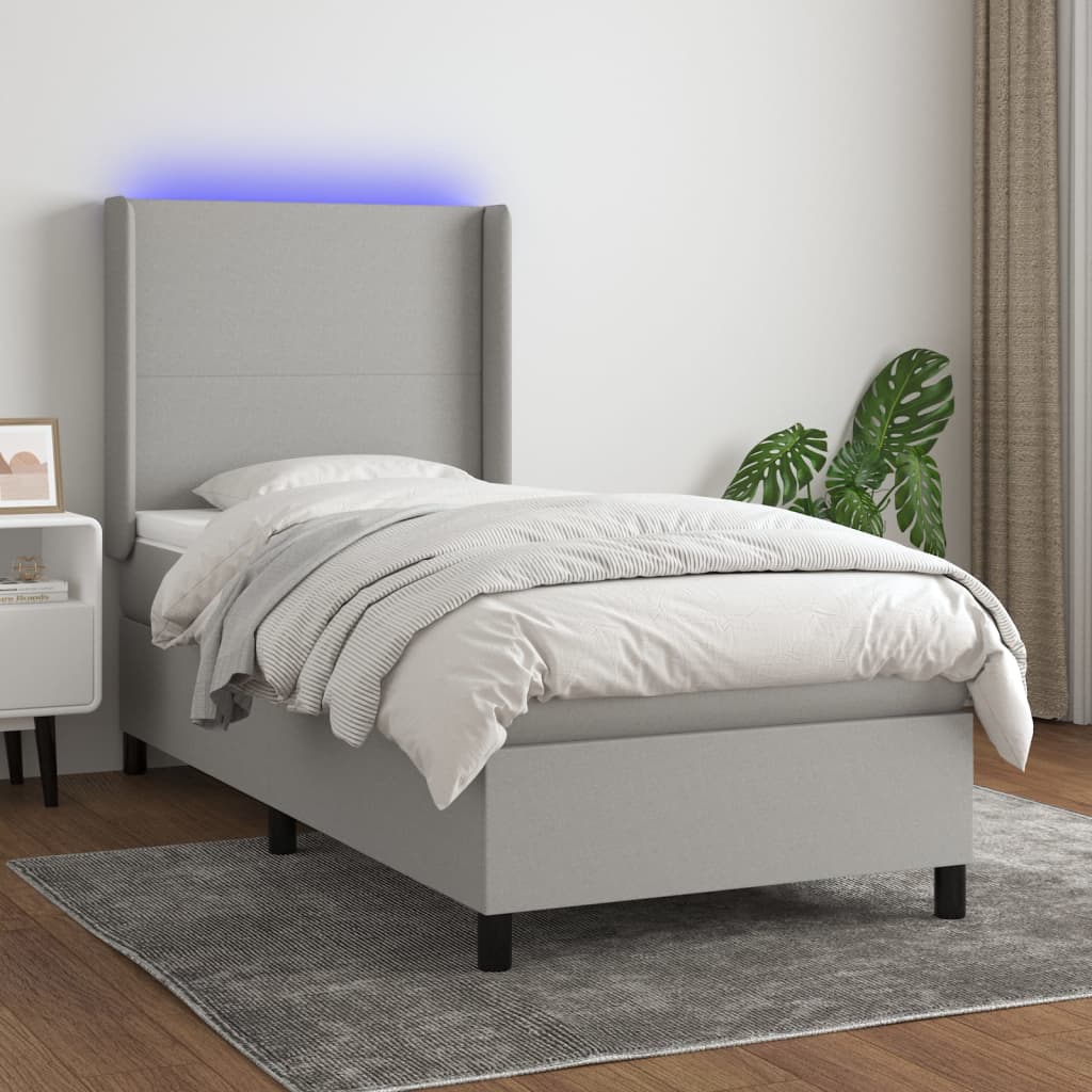 Box Spring Postel S Matrací A Led Textil Světle Šedá