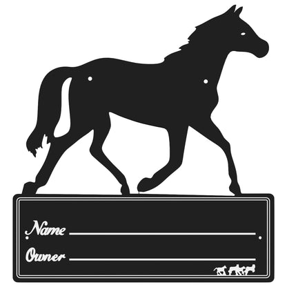 Stájový Štítek Se Jménem Černá Ocel