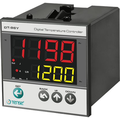 PID regulátor teploty pro montáž do panelu až 1750°C